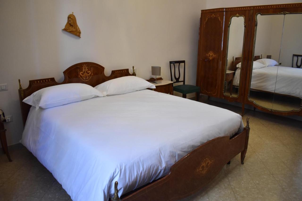 La Napoli Di Zia Lina Apartment ภายนอก รูปภาพ