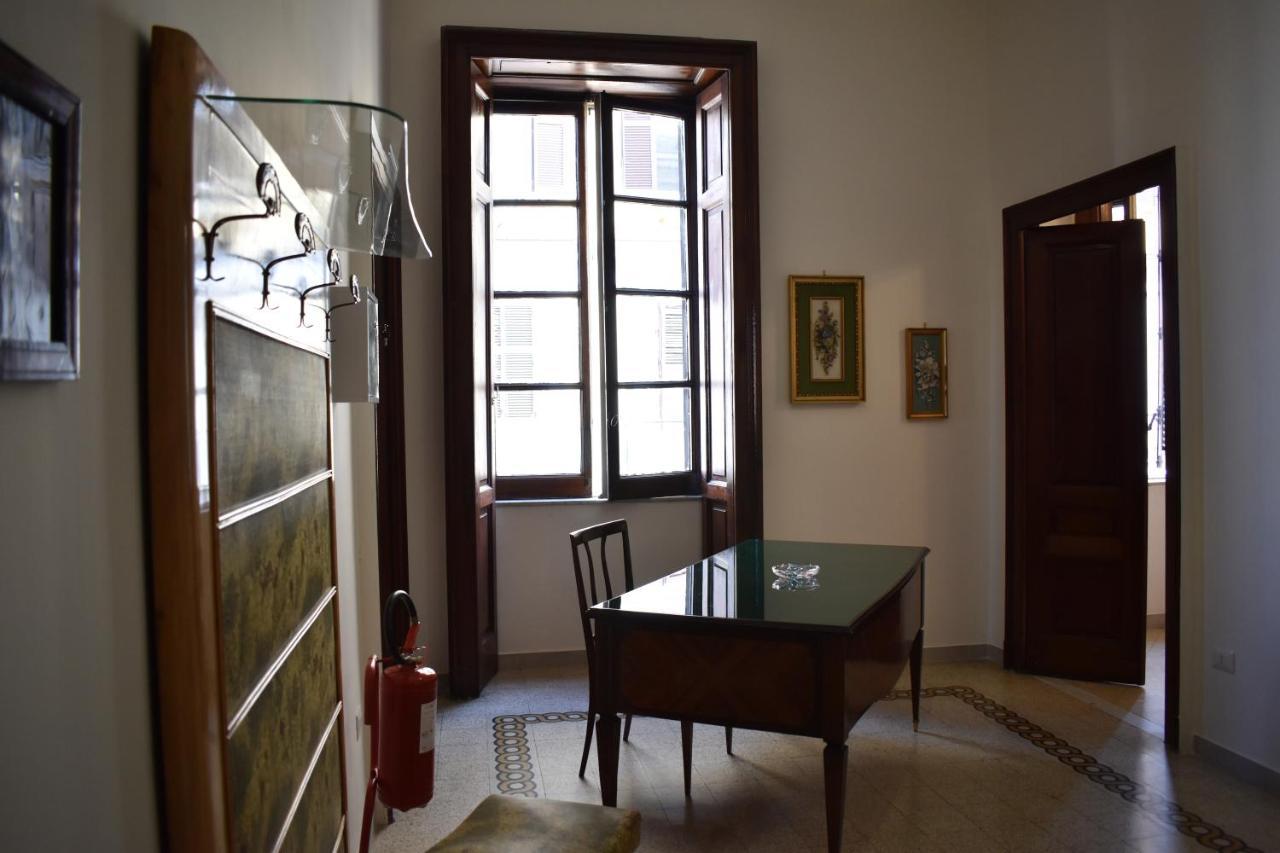 La Napoli Di Zia Lina Apartment ภายนอก รูปภาพ